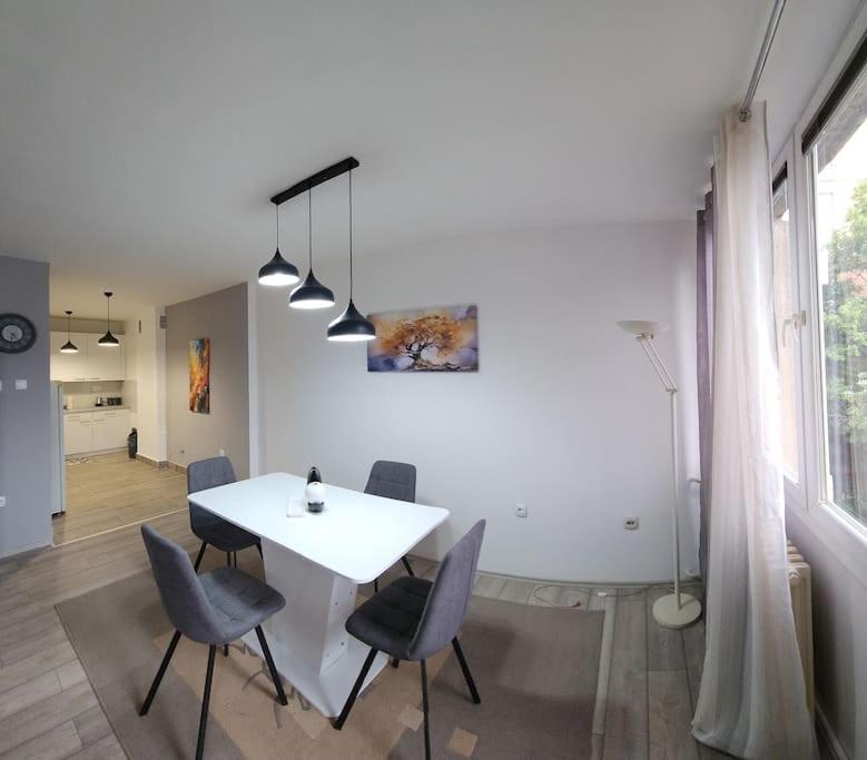 City Center Apt Wfree P Üsküp Dış mekan fotoğraf